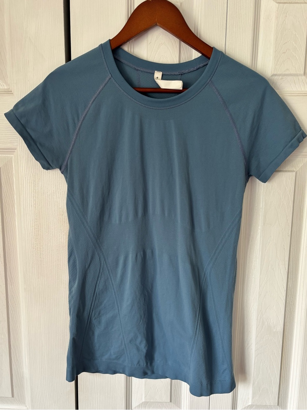 Athleta Momentum Flex Tee Size Medium